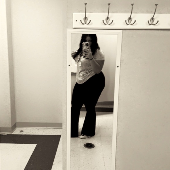 Meet your Posher, Honesty - Picture 1 of 1